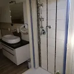 Caicai 4*
